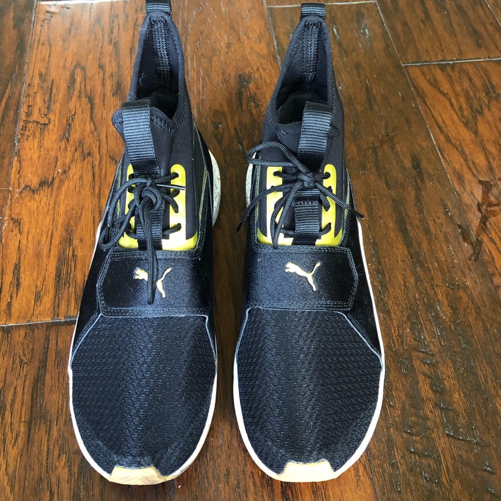 High top PUMA sneakers!!